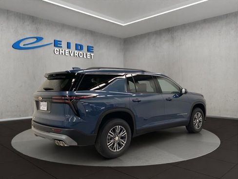 New 2026 Chevrolet Traverse LT w/ Driver Confidence Package AWD/4WD image 4