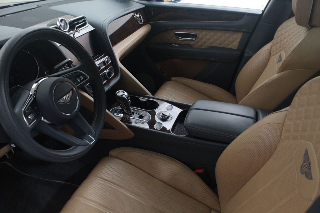 Used 2022 Bentley Bentayga AWD/4WD image 5