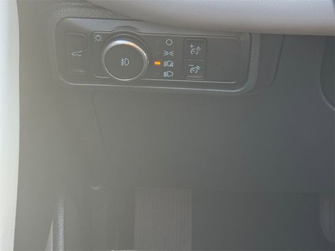 Used 2025 Ford Explorer Active w/ Active Comfort Package image 23