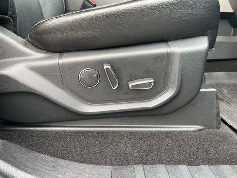 Used 2018 Ford F250 Lariat w/ Lariat Ultimate Package image 19