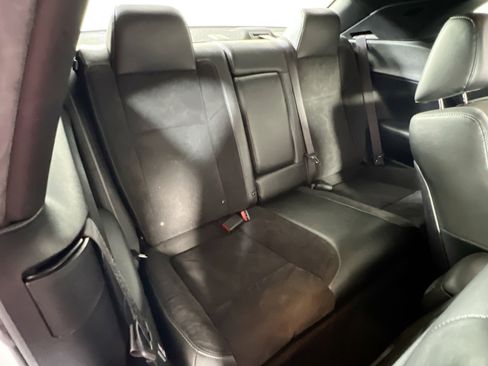 Used 2019 Dodge Challenger R/T w/ T/A Package image 28