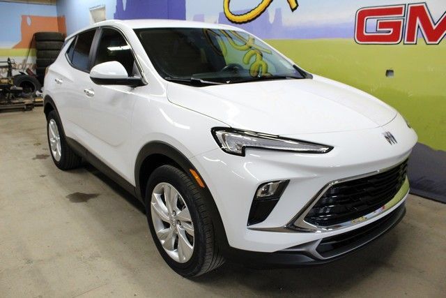 Used 2024 Buick Encore GX Preferred FWD image 3