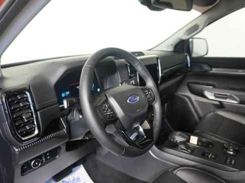 Used 2024 Ford Ranger Lariat w/ FX4 Off-Road Package AWD/4WD image 18