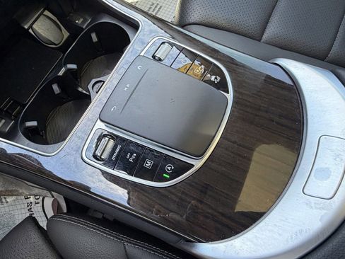 Used 2022 Mercedes-Benz GLC 300 4MATIC image 33