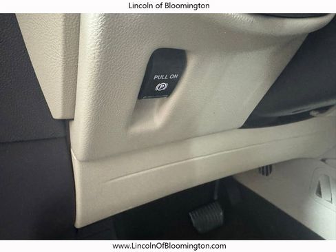 Used 2019 Lincoln Nautilus Reserve image 36