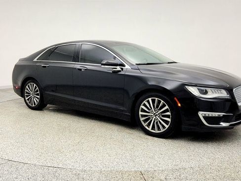 Used 2017 Lincoln MKZ Premiere image 3