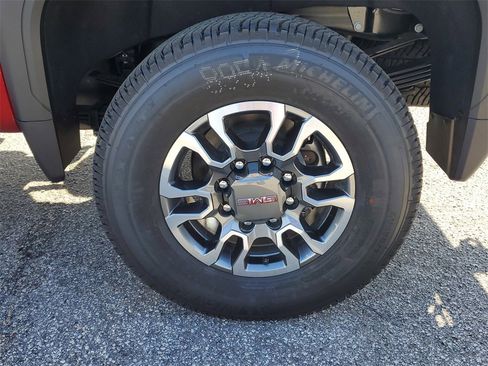 New 2025 GMC Sierra 2500 SLT w/ SLT Premium Package image 12