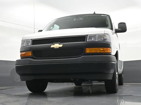 Used 2022 Chevrolet Express 2500 w/ Driver Convenience Package RWD image 31