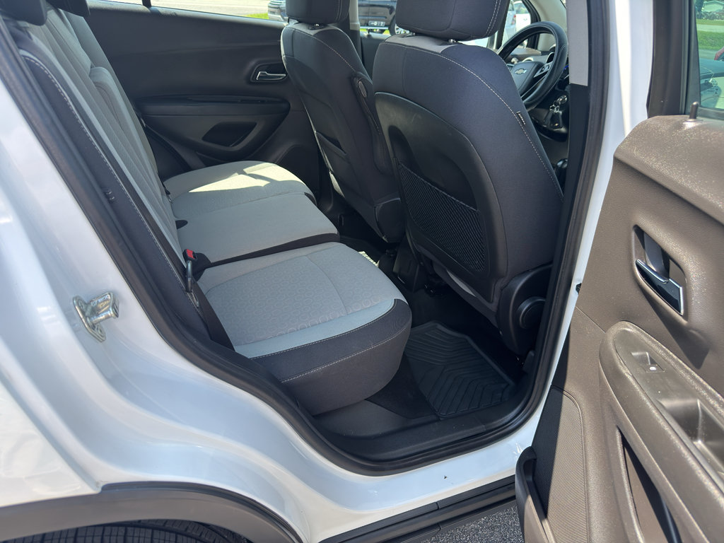 Used 2016 Chevrolet Trax LS AWD/4WD image 19