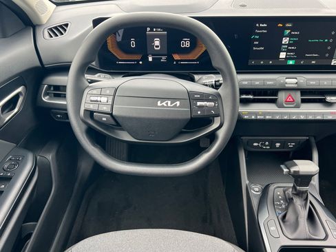 Used 2025 Kia K4 LXS image 15