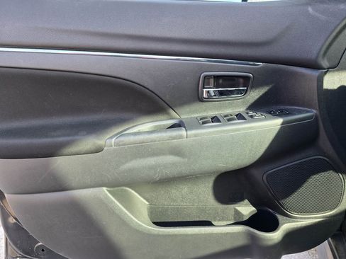 Used 2020 Mitsubishi Outlander Sport ES image 9