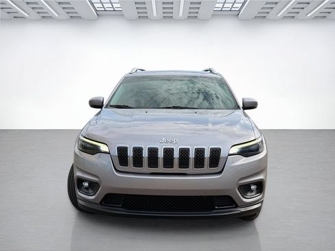 Used 2019 Jeep Cherokee Latitude Plus w/ Comfort/Convenience Group FWD image 8