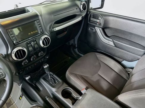 Used 2014 Jeep Wrangler Sahara w/ Connectivity Group AWD/4WD image 11