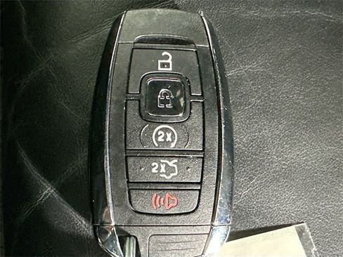 Used 2019 Lincoln MKC Select w/ Select Plus Package image 16