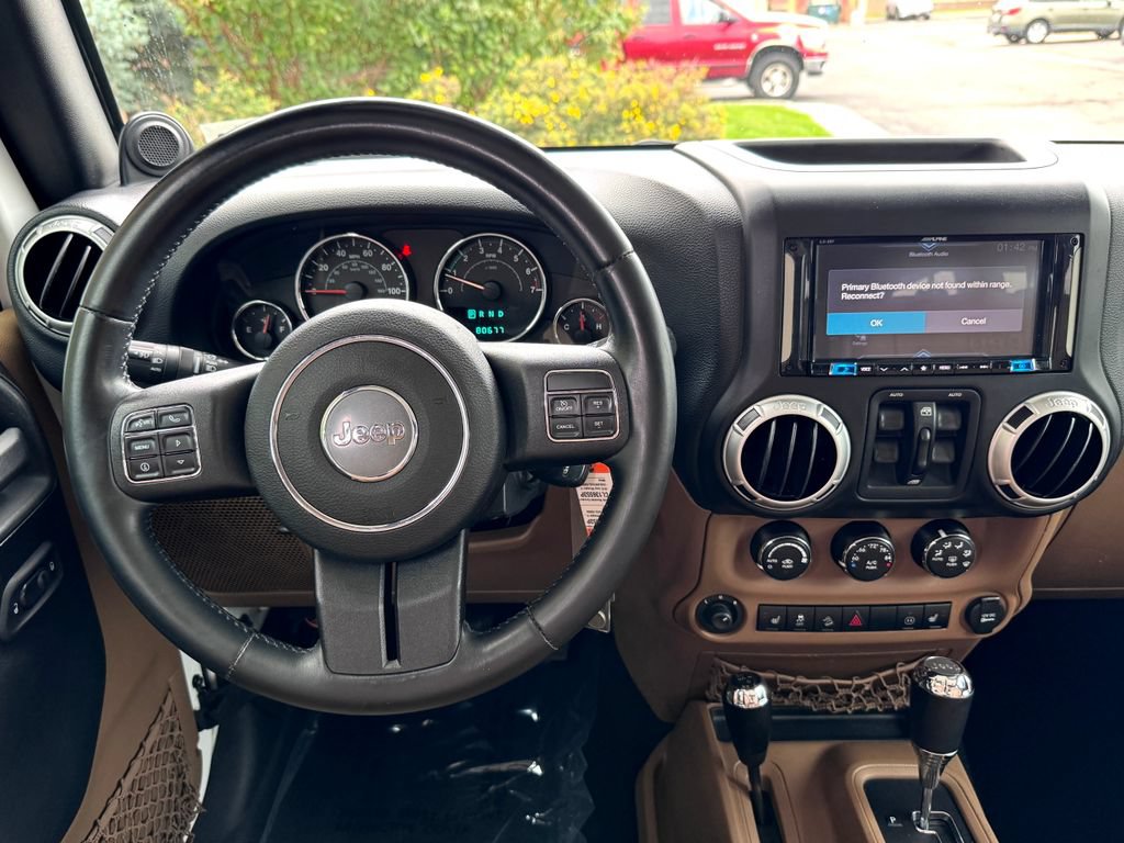 Used 2012 Jeep Wrangler Unlimited Sahara w/ Connectivity Group AWD/4WD image 24