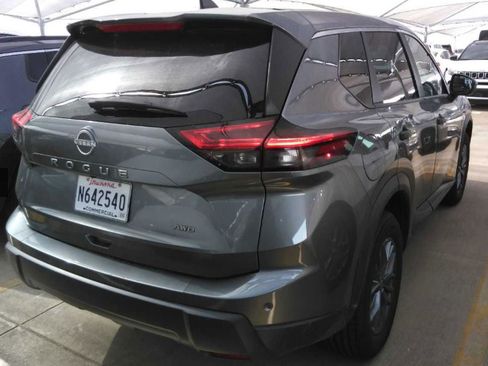 Used 2024 Nissan Rogue S AWD/4WD image 5