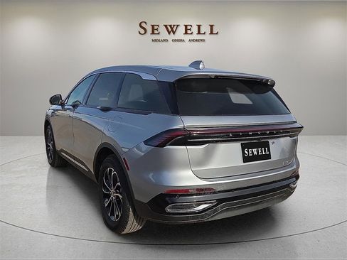 New 2026 Lincoln Nautilus Reserve image 3