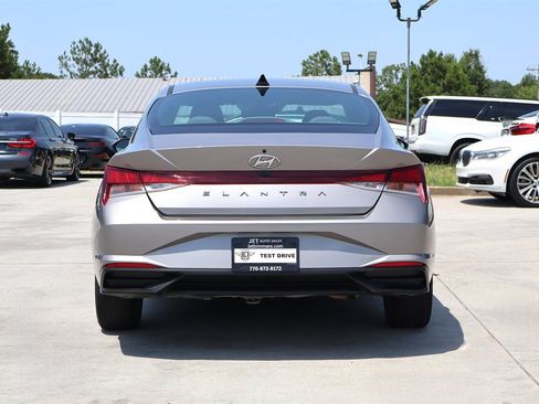 Used 2023 Hyundai Elantra SEL FWD image 6