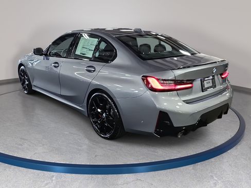 New 2026 BMW 330i Sedan w/ M Sport Package image 7