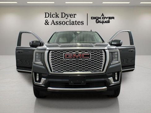 Used 2022 GMC Yukon XL Denali image 7