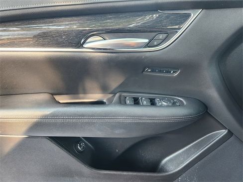 Used 2020 Cadillac XT5 Premium Luxury image 23