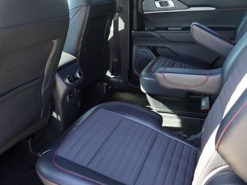 Used 2025 Ford Explorer ST-Line AWD/4WD image 13