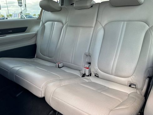 Used 2024 Jeep Wagoneer L Series II w/ Flexible Seating Group AWD/4WD image 15
