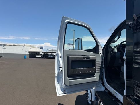 New 2027 Ford F650 2WD Regular Cab Super Duty image 10