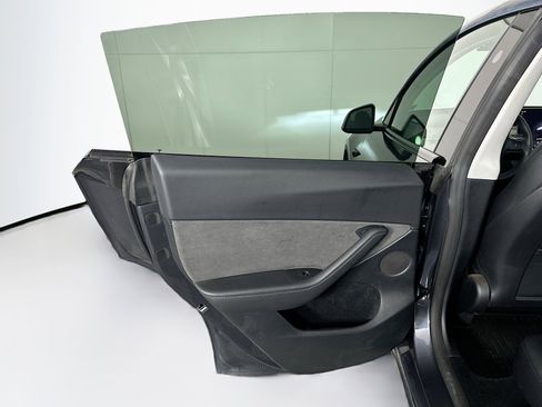 Used 2023 Tesla Model Y Long Range image 24