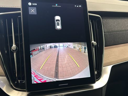 New 2026 Volvo XC90 T8 Core w/ Protection Package AWD/4WD image 18