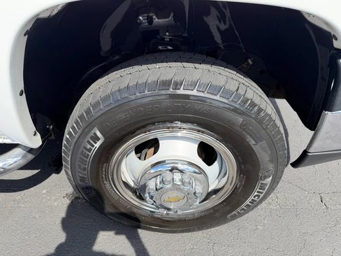 Used 2006 Chevrolet Silverado 3500 2WD Crew Cab image 13