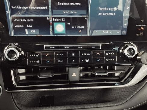 Used 2021 Toyota Highlander Platinum image 14