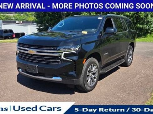 Used 2023 Chevrolet Tahoe LT w/ LT Signature Package AWD/4WD image 3