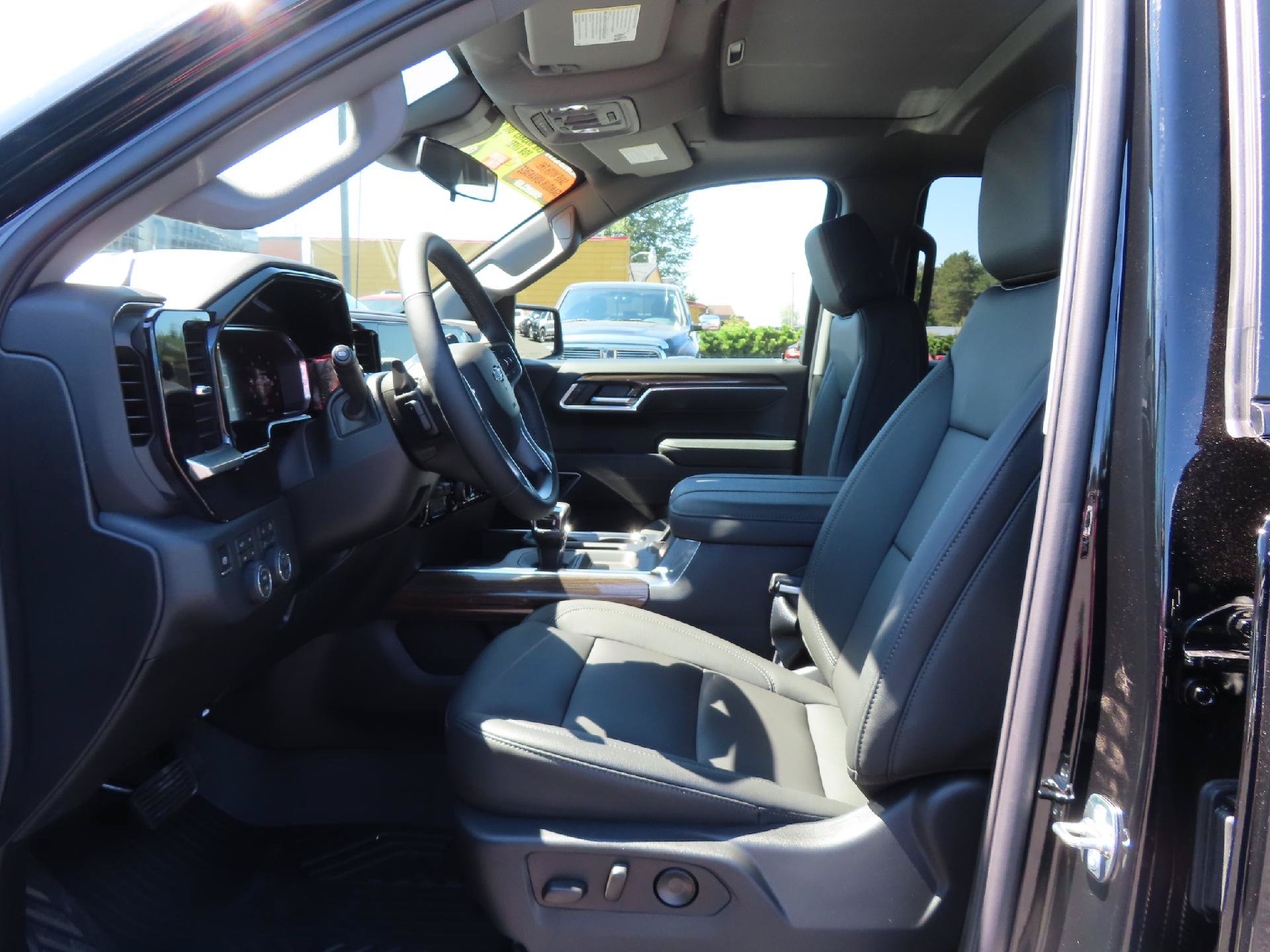 New 2026 Chevrolet Silverado 1500 RST w/ RST All Star Premium Package AWD/4WD image 16