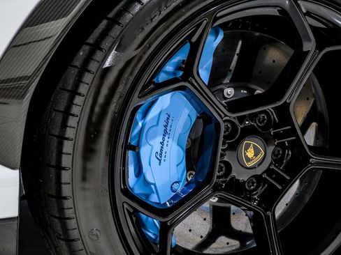 Used 2024 Lamborghini Urus Performante image 70