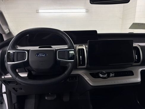 Certified 2025 Ford Expedition Active RWD image 9