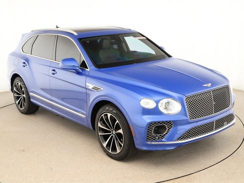Used 2021 Bentley Bentayga Base image 35