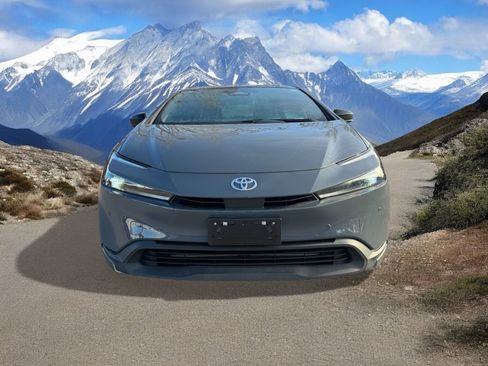 Used 2024 Toyota Prius LE image 8