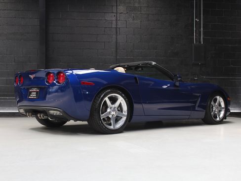 Used 2005 Chevrolet Corvette Convertible w/ Preferred Equipment Group RWD image 69