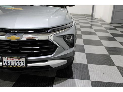 Used 2025 Chevrolet TrailBlazer LT image 8
