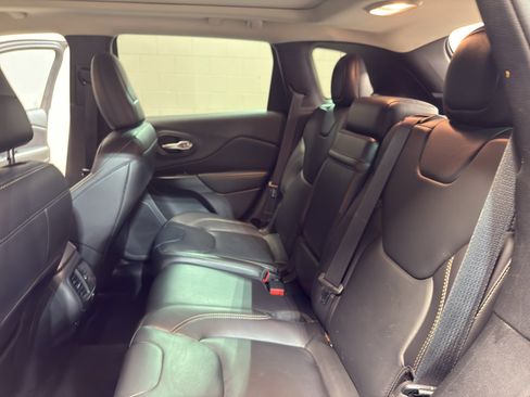 Used 2016 Jeep Cherokee Limited AWD/4WD image 30