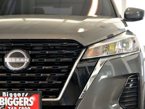 Used 2023 Nissan Kicks SV FWD image 12
