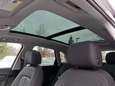 Certified 2023 Audi Q5 2.0T Premium w/ Convenience Package image 14