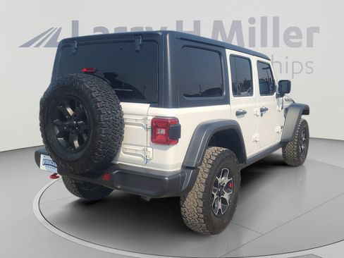 Used 2022 Jeep Wrangler Unlimited Rubicon w/ LED Lighting Group AWD/4WD image 5
