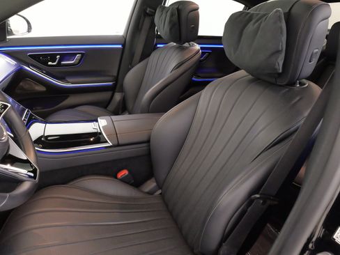 Used 2022 Mercedes-Benz S 500 4MATIC w/ AMG Line Package image 30