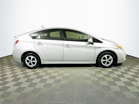 Used 2013 Toyota Prius Four image 10