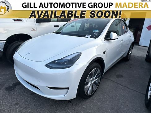 Used 2023 Tesla Model Y Long Range image 1