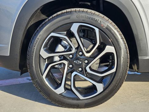 New 2026 Chevrolet Trax RS w/ Sunroof Package FWD image 13
