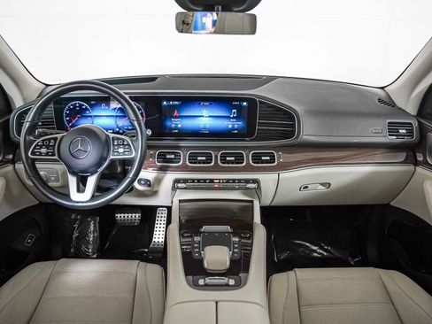 Certified 2022 Mercedes-Benz GLS 450 4MATIC image 9