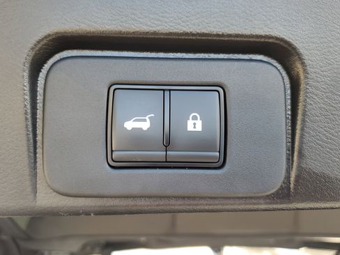 Certified 2023 Nissan Rogue SV w/ SV Premium B Package image 10